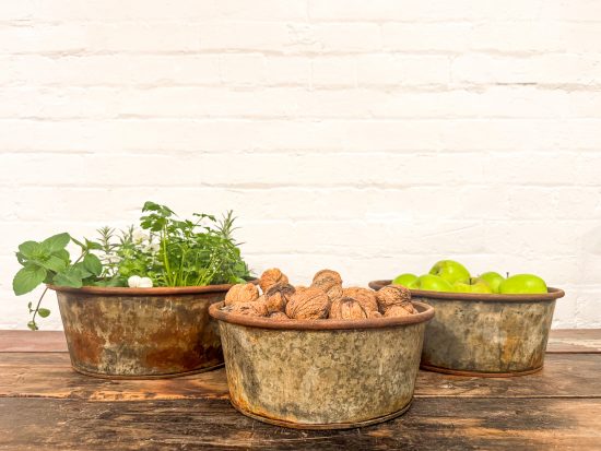 Set 3 Classic Aged Iron Round Bowls