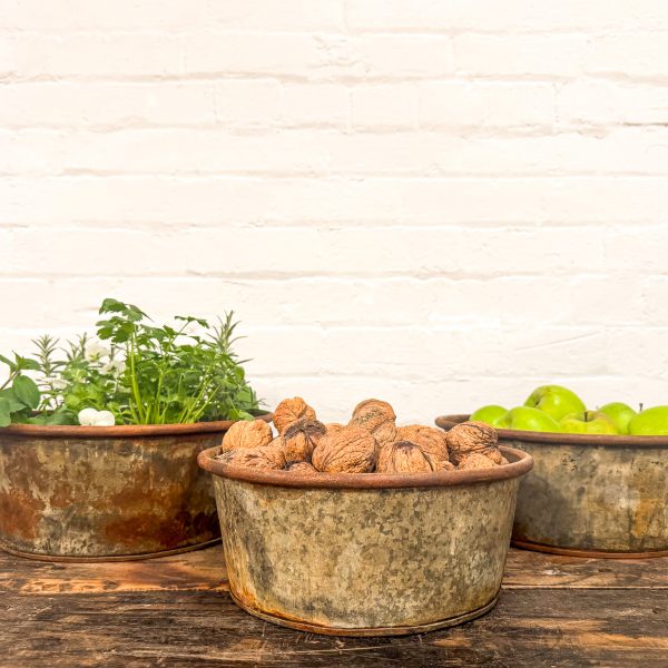 Set 3 Classic Aged Iron Round Bowls