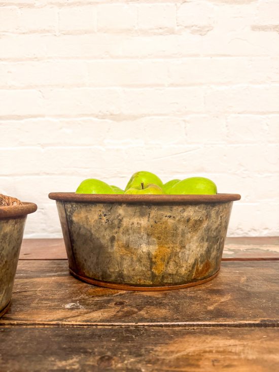 Set 3 Classic Aged Iron Round Bowls - Image 5