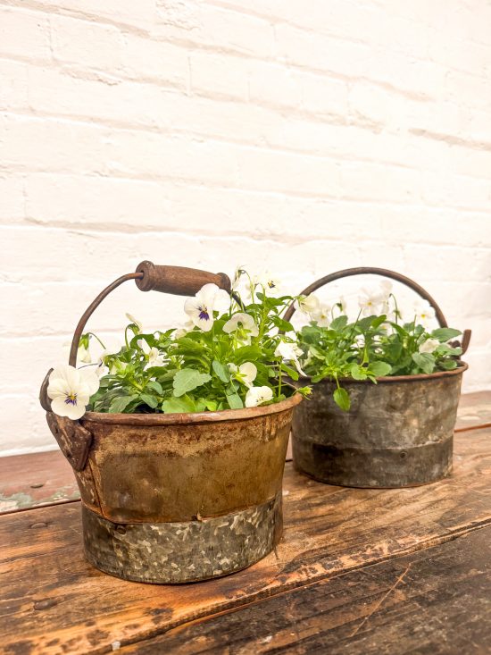 Set 2 round iron buckets with handle