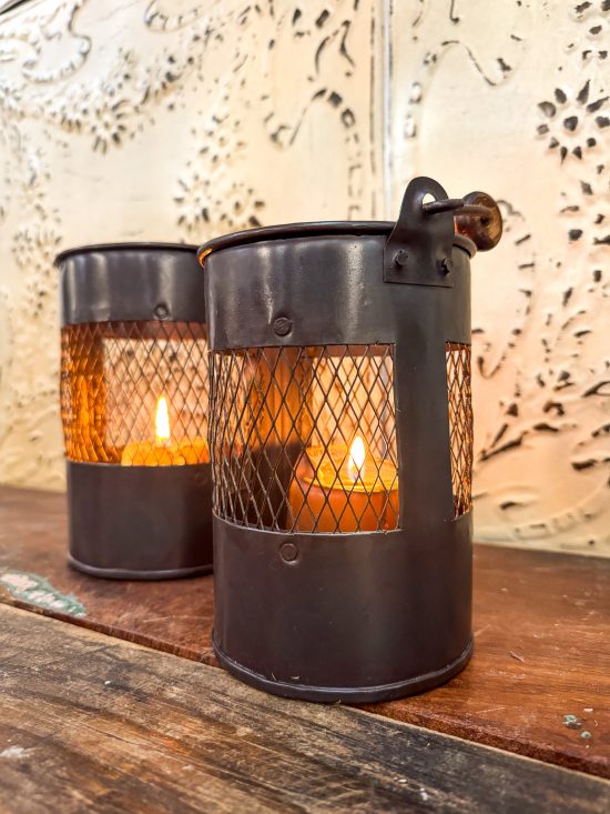 Set 2 Round Iron Candle/Plant Baskets