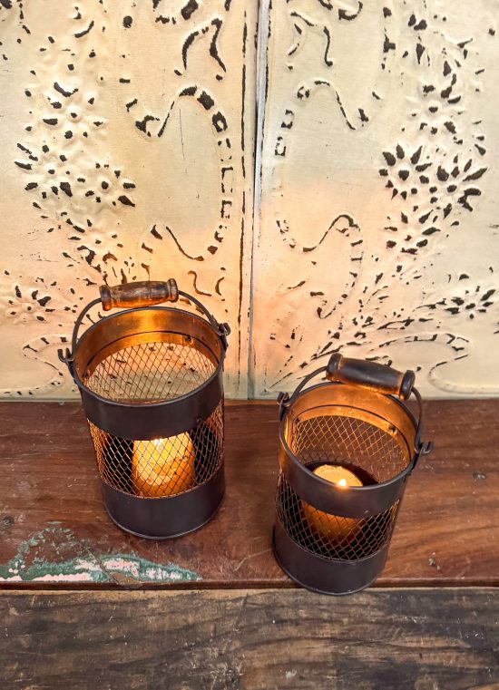Set 2 Round Iron Candle/Plant Baskets - Image 3