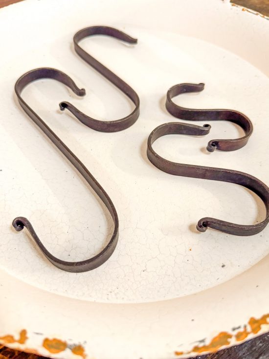 Set 4 flat S hooks