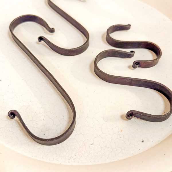 Set 4 flat S hooks