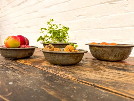 Set 2 Round Iron Bowls (packed 2 sets per carton) - Image 2