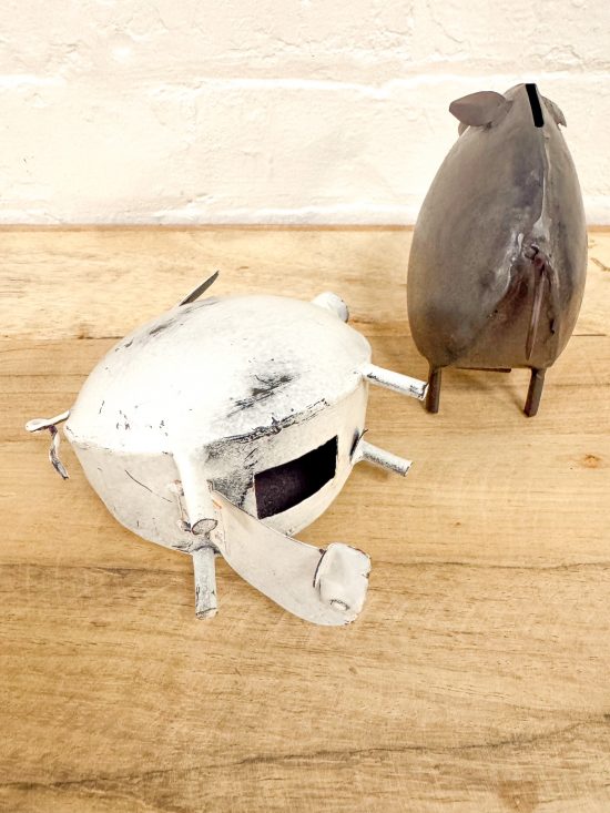 Set 2 Iron Piggy Banks - Image 4